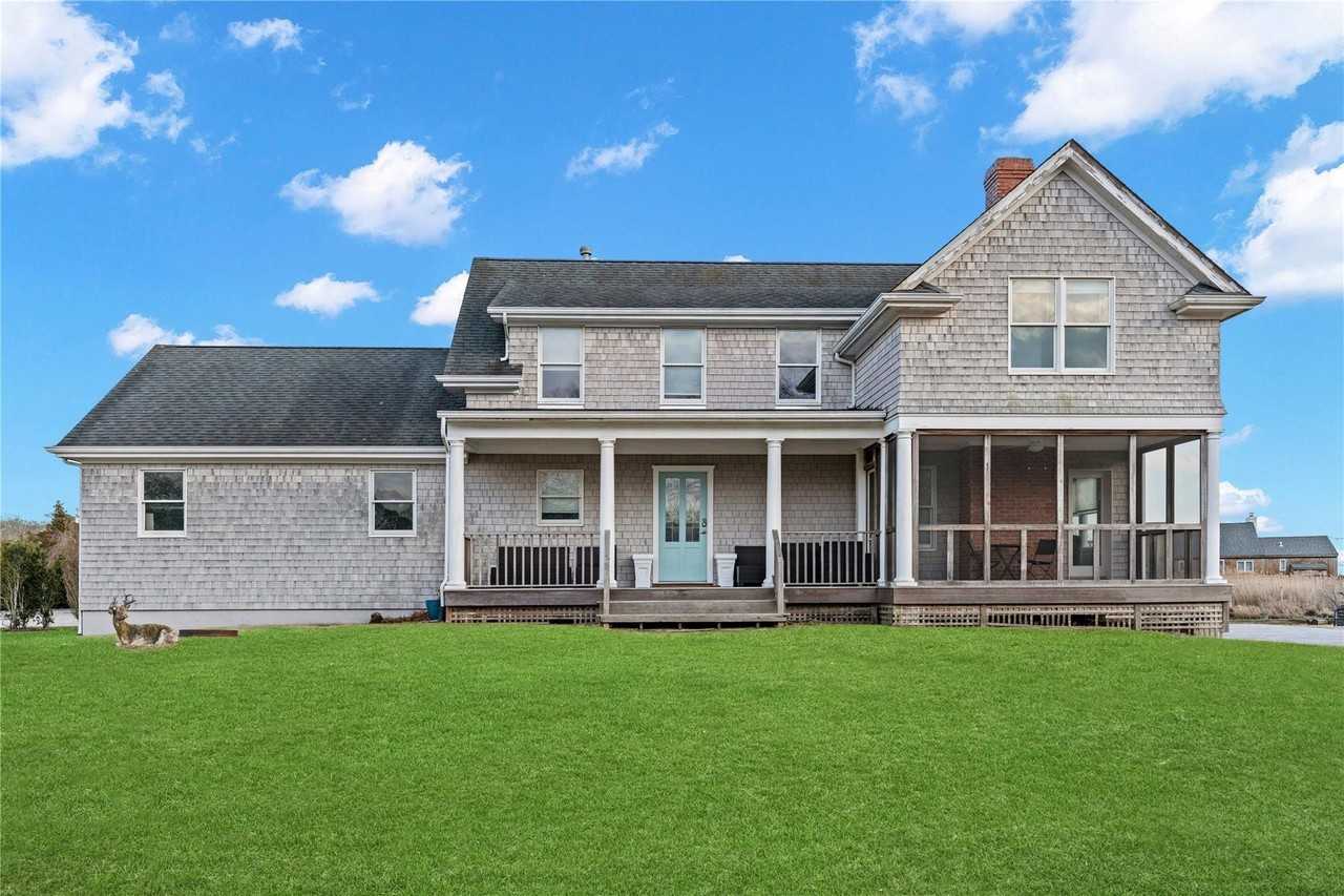 8 Hyler Dr - Photo 2 of 15