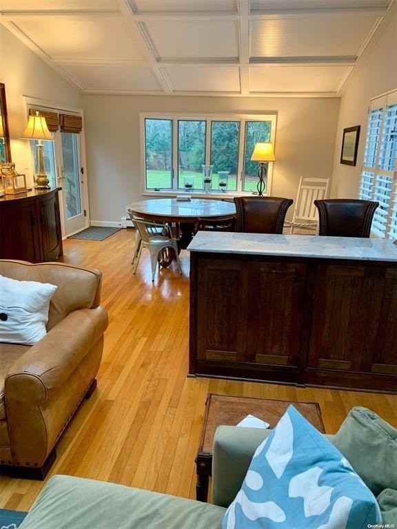 6 Lynn Ct - Photo 3 of 24