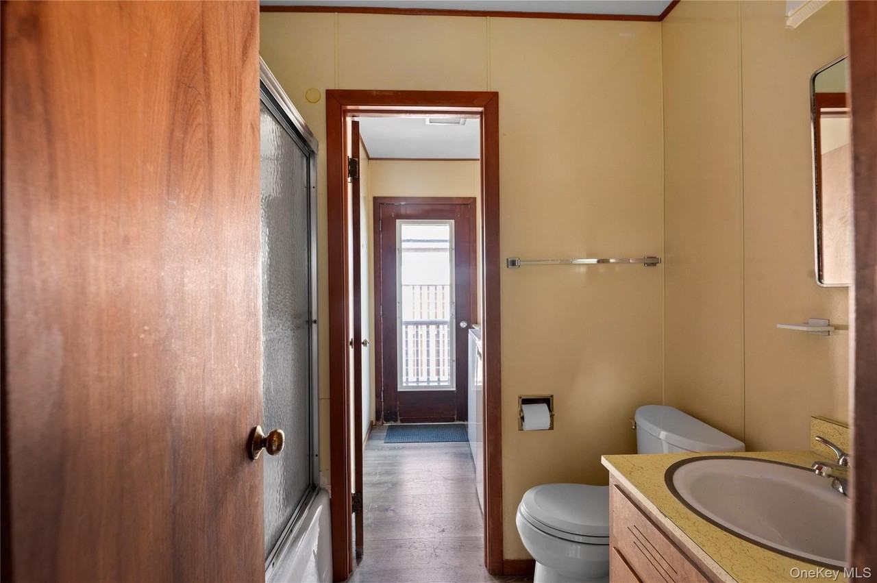 66 Bungalow Walk - Photo 5 of 11