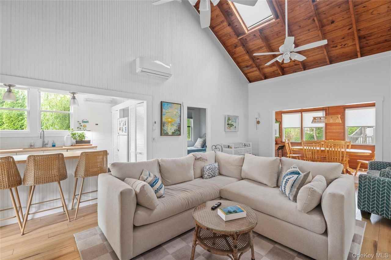 25 Atlantic Ave - Photo 4 of 15