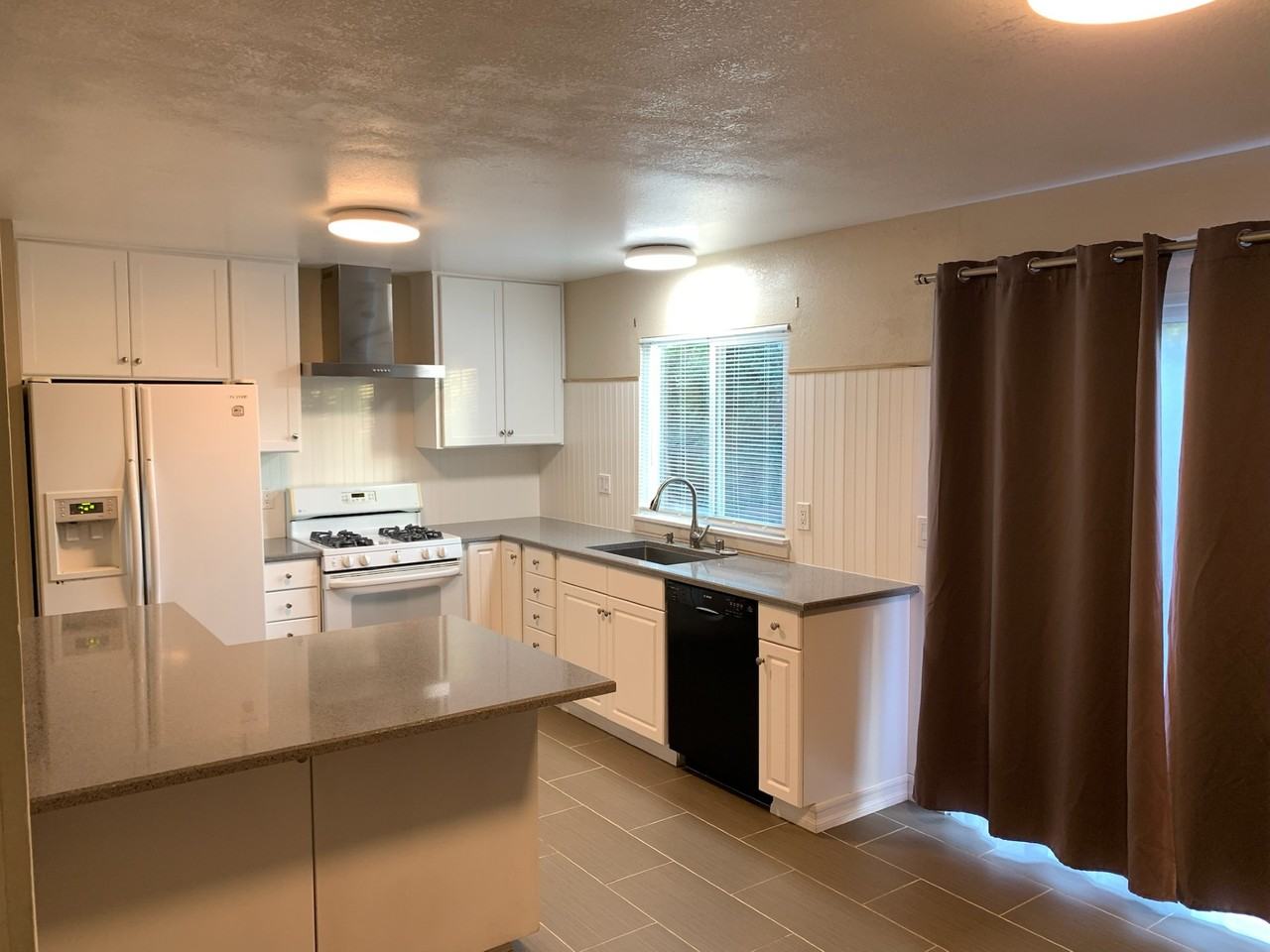 911 Shelduck Ct #1 - Photo 3 of 15