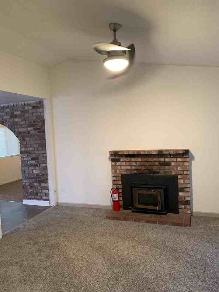 911 Shelduck Ct #1 - Photo 4 of 15