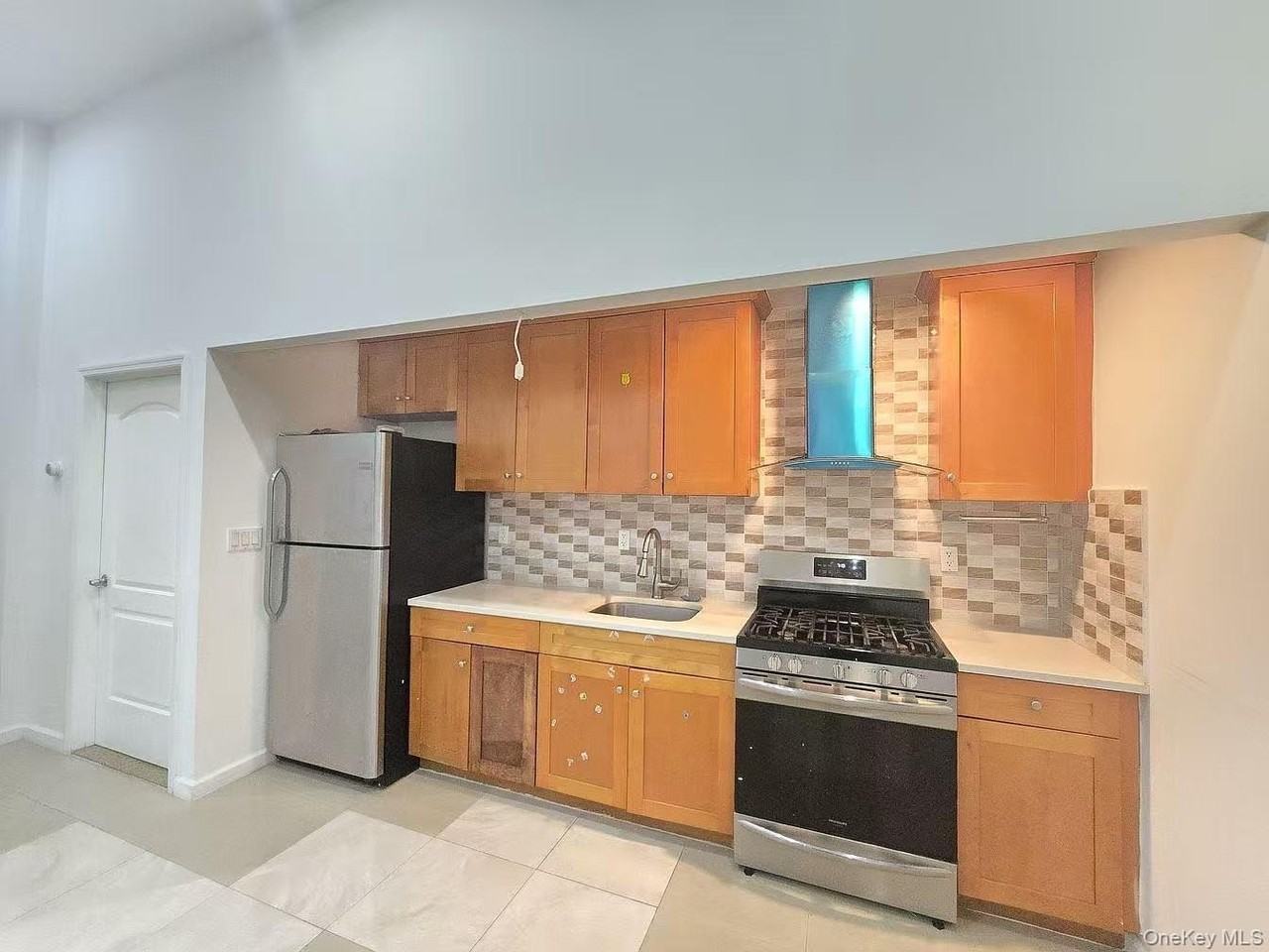 7159 160th St Apt 1a - Photo 2 of 8