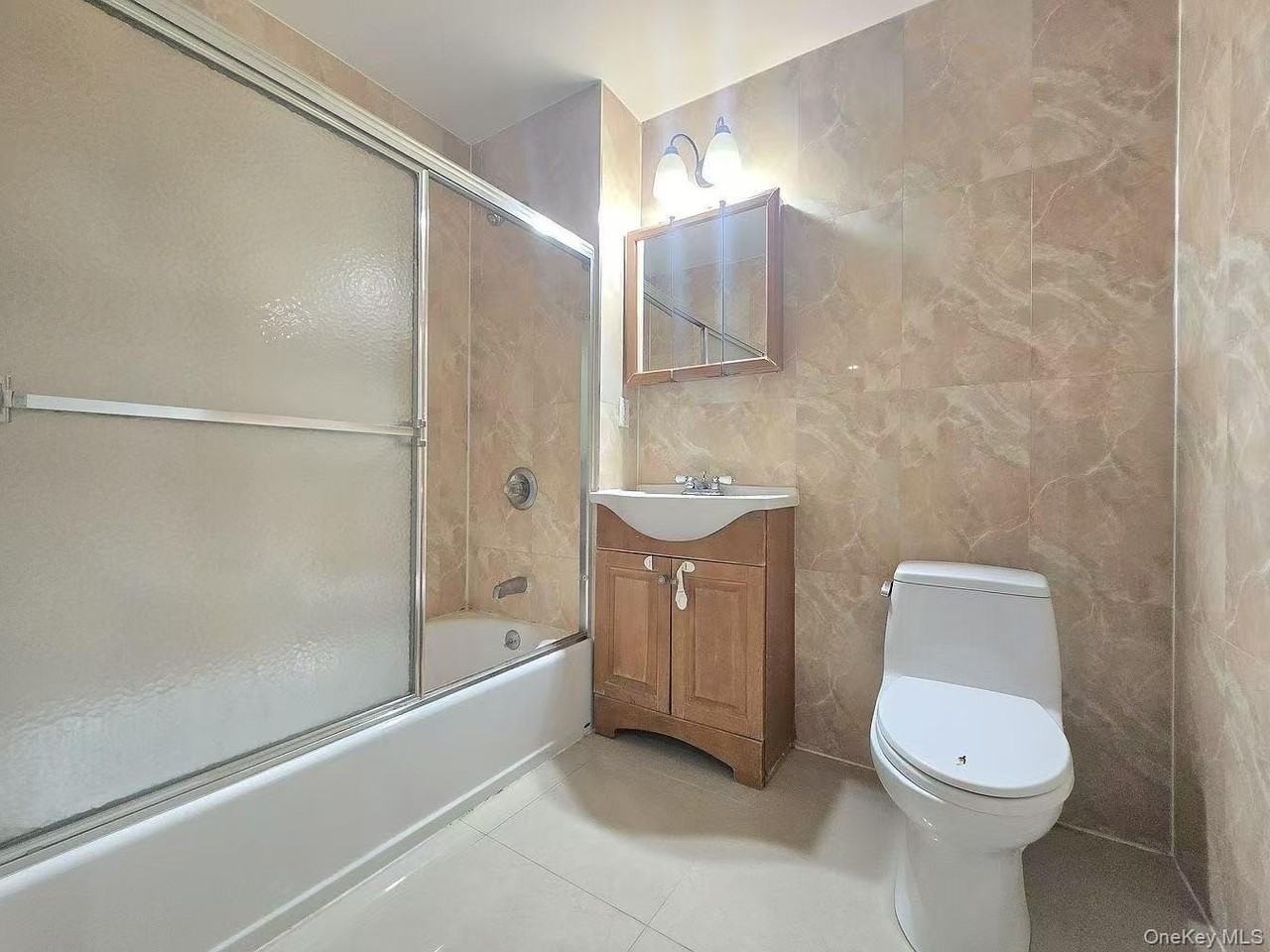 7159 160th St Apt 1a - Photo 7 of 8