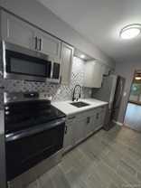 1003 Parkview Dr - Photo 1 of 1