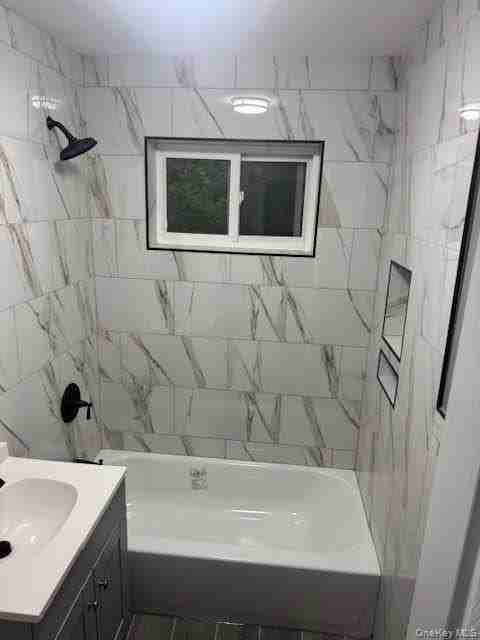 1003 Parkview Dr - Photo 3 of 12