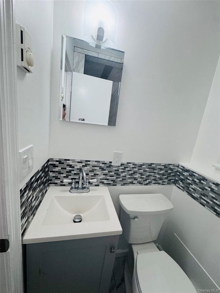 87 Ellis Ave - Photo 2 of 14