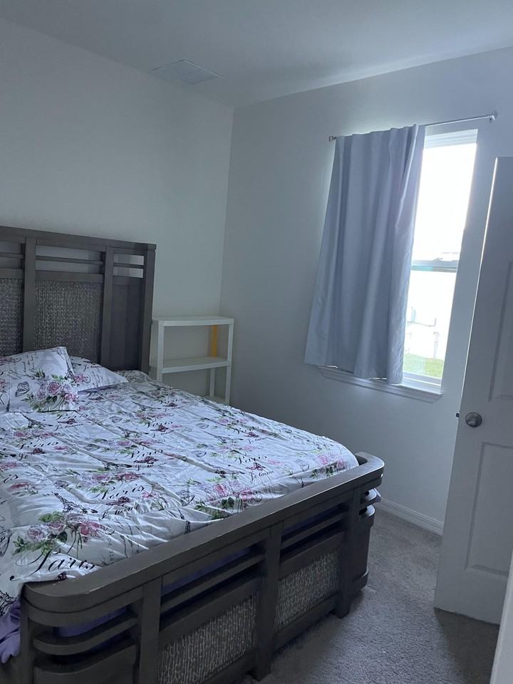 Nw Gatun Dr - Photo 3 of 4