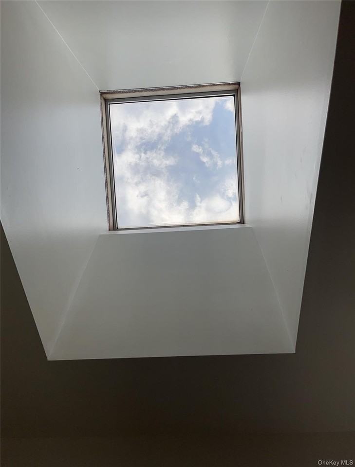 8281 88th Pl - Photo 6 of 8