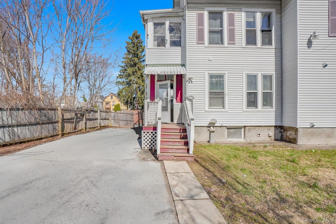 27 Orchard Pl - Photo 4 of 25