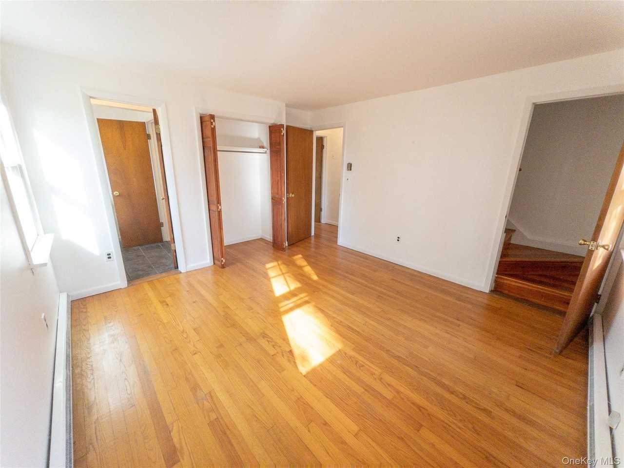 122 Titicus Rd - Photo 6 of 8