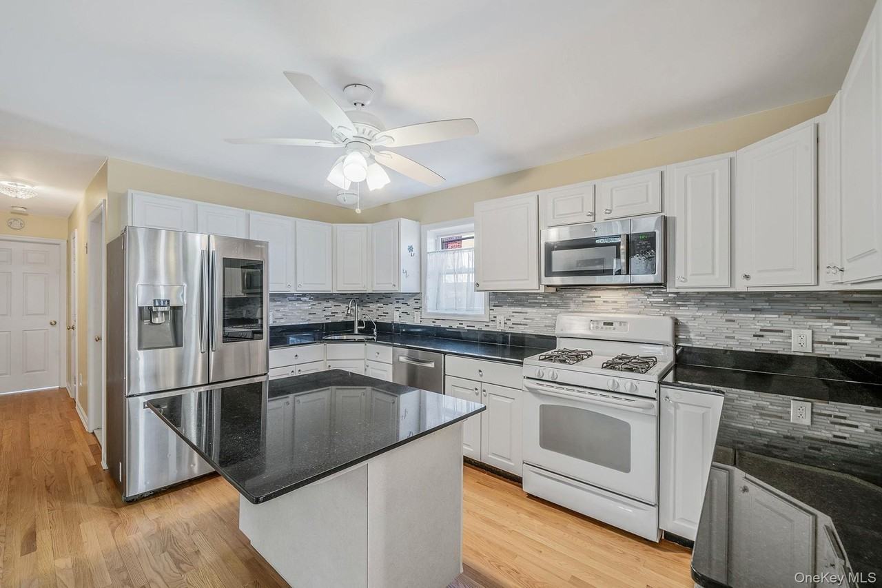 272 E Harrison St Unit 1 - Photo 7 of 21