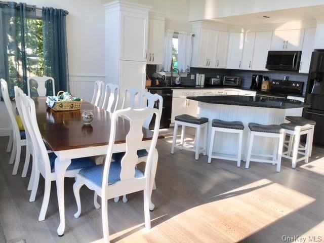 338 Surf Rd - Photo 3 of 12