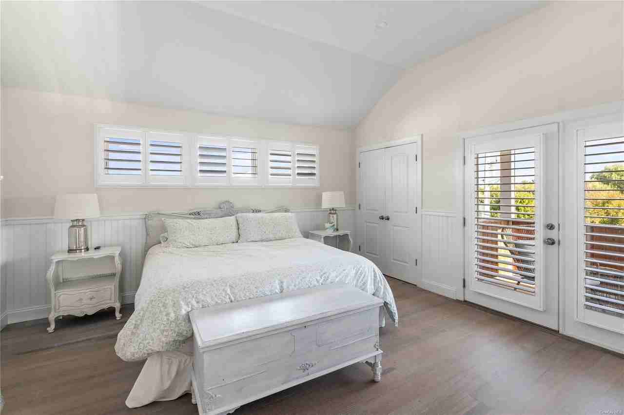 338 Surf Rd - Photo 4 of 12