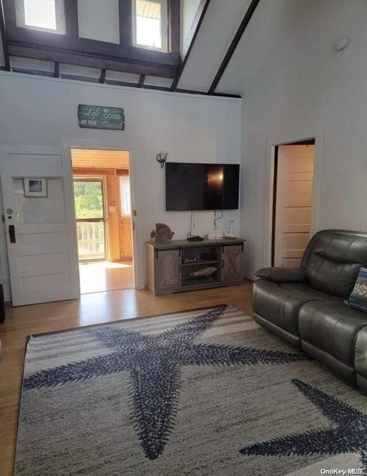 921 Evergreen Walk - Photo 4 of 14