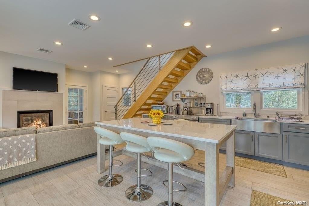 109 Bungalow Walk - Photo 2 of 21