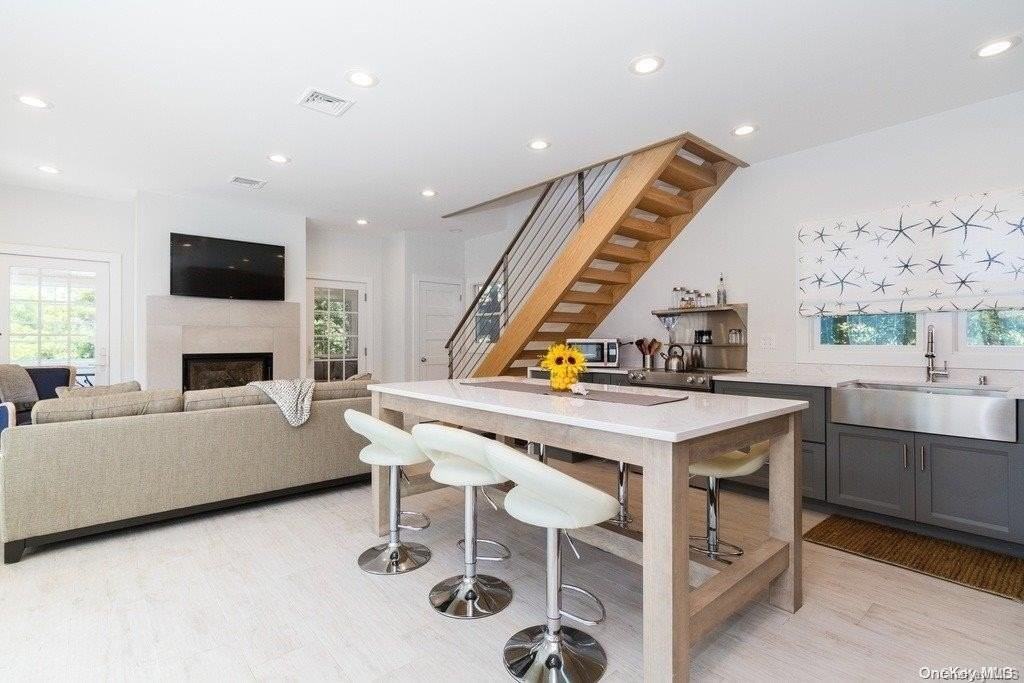 109 Bungalow Walk - Photo 5 of 21