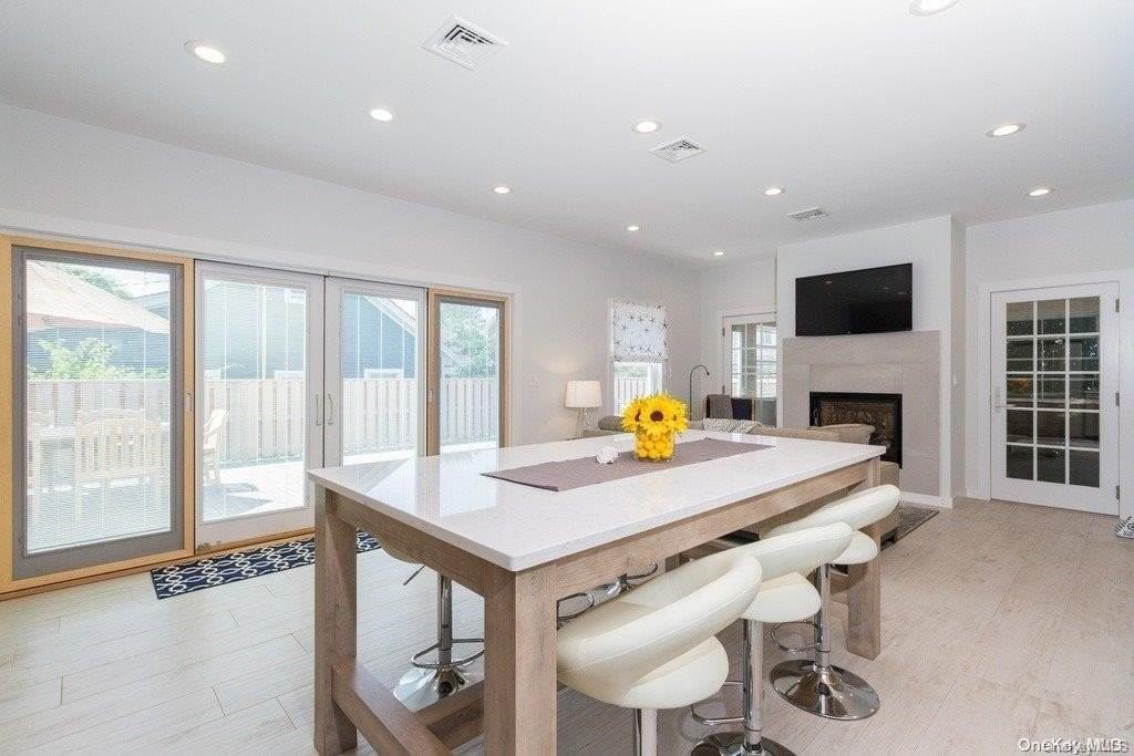 109 Bungalow Walk - Photo 6 of 21