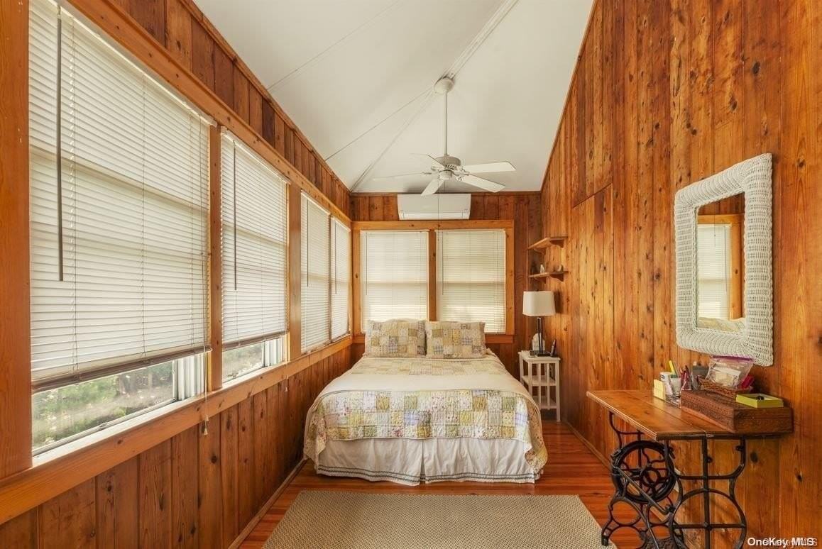 993 Surfview Walk - Photo 7 of 11