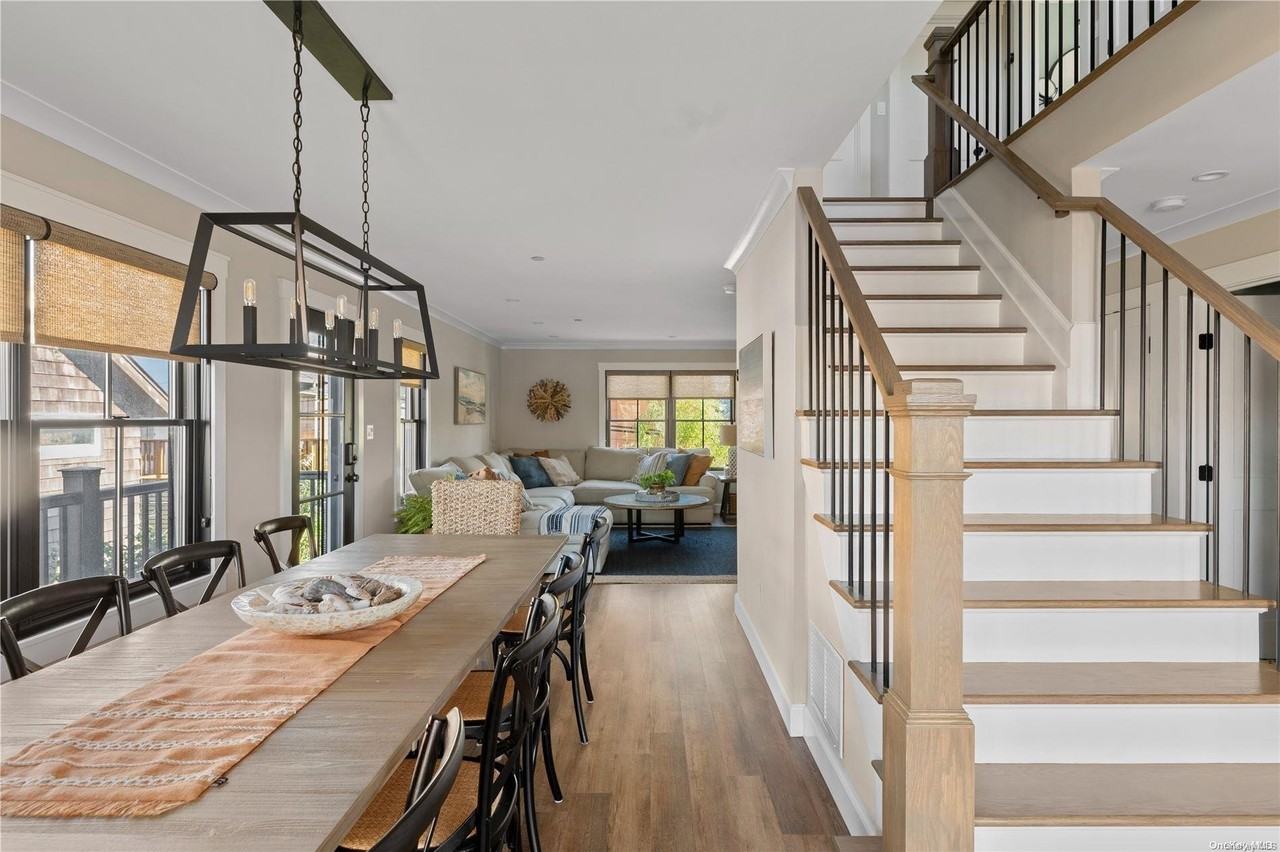 181 Wilmot Rd - Photo 6 of 28