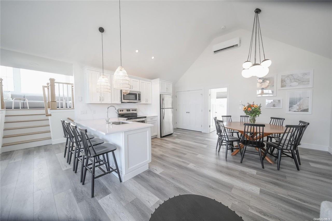 100 E Lighthouse Walk - Photo 4 of 21