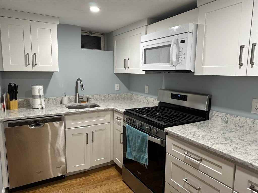 20 State Park Rd Unit 2 - Photo 4 of 22