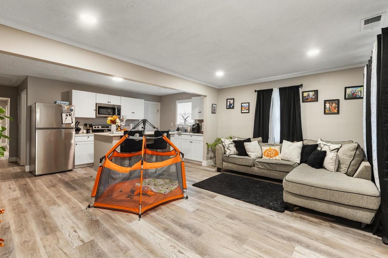 1579 Burns Ave #A - Photo 3 of 10