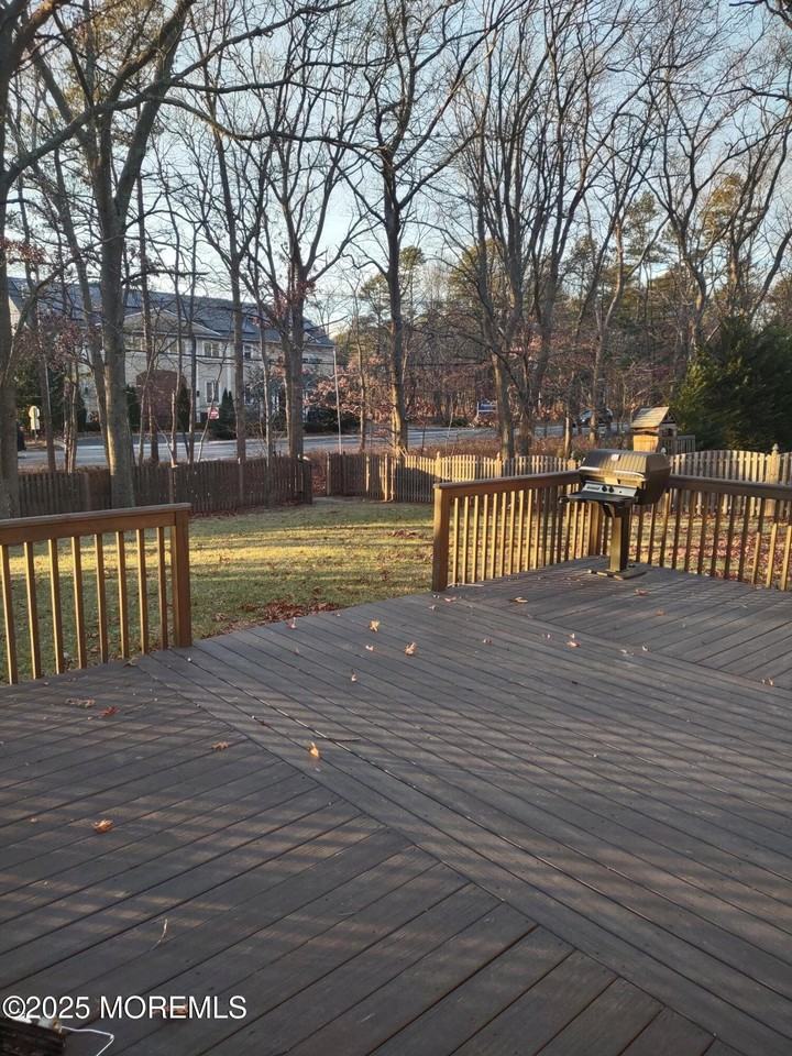 922 Morris Ave - Photo 5 of 22