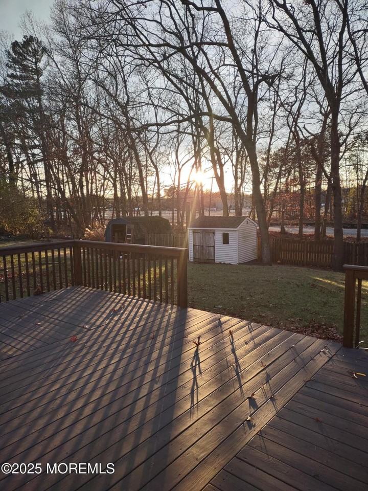 922 Morris Ave - Photo 6 of 22