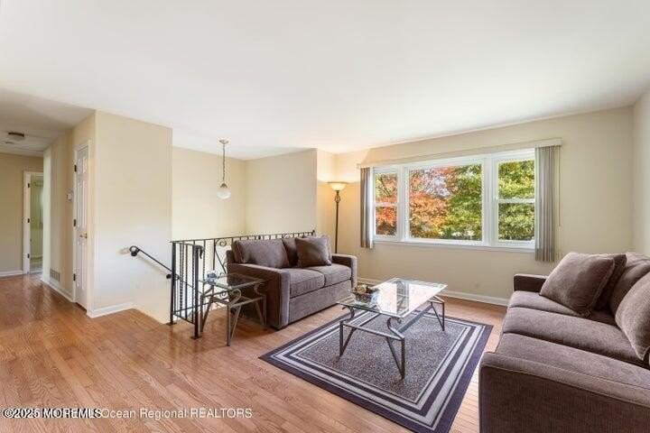 922 Morris Ave - Photo 7 of 22