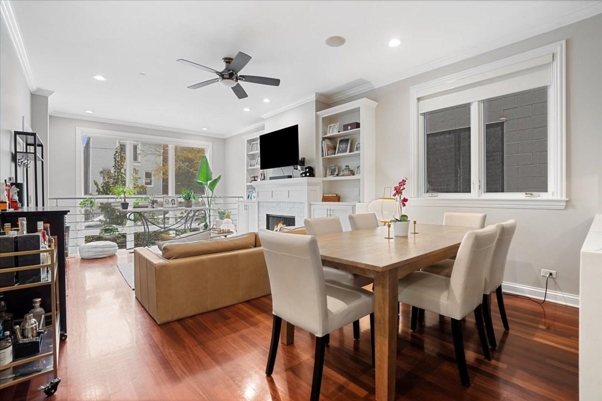 1018 N Hermitage Ave Apt 1 - Photo 6 of 32