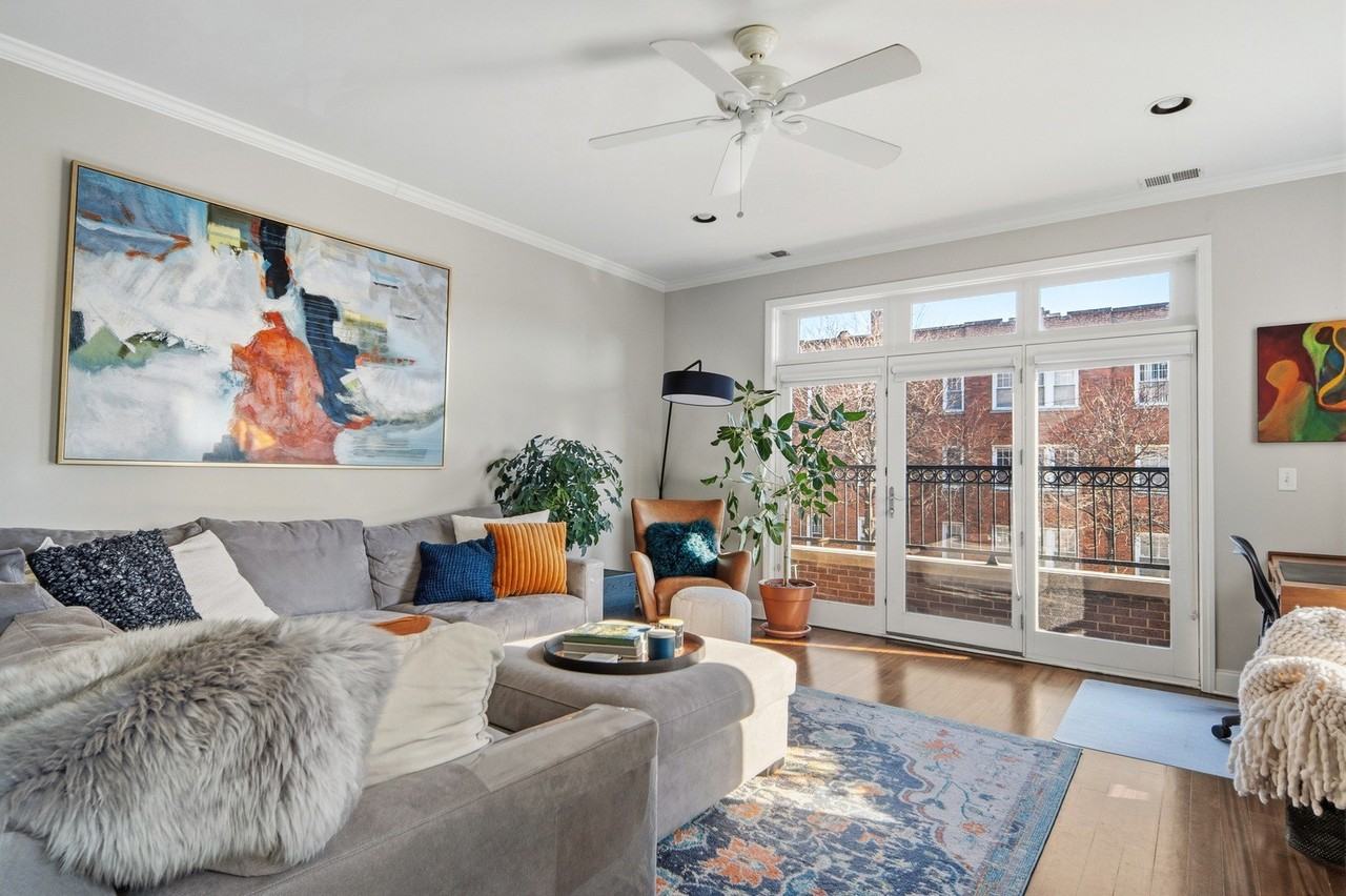 1836 W Foster Ave Unit 2 - Photo 4 of 20