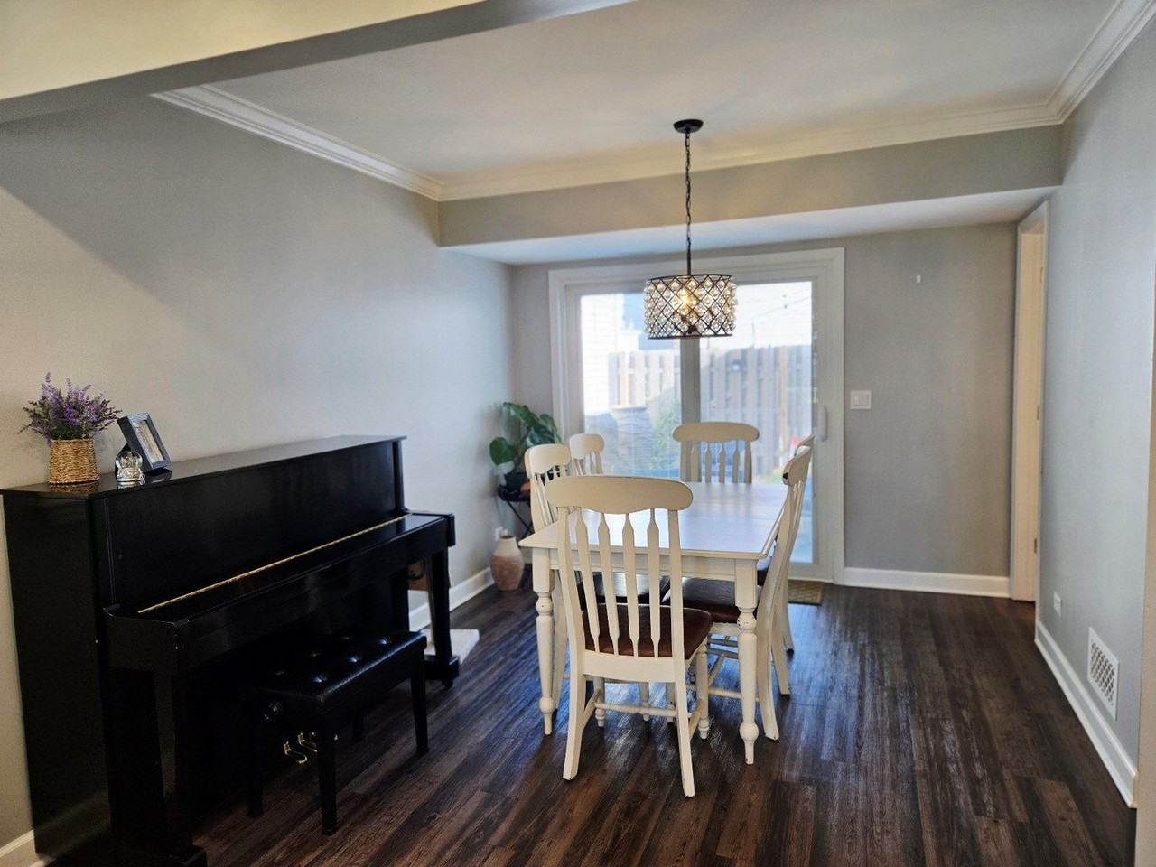 116 Presidential Blvd - Photo 4 of 18