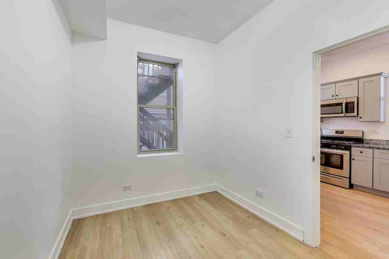 1908 W 48th St Unit 1r - Photo 4 of 17