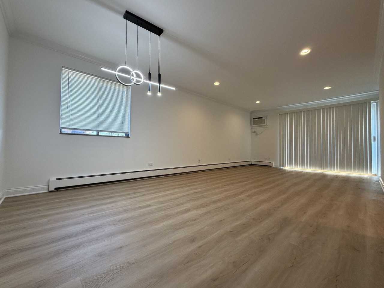 5 Echo Ct Apt 12 - Photo 3 of 38