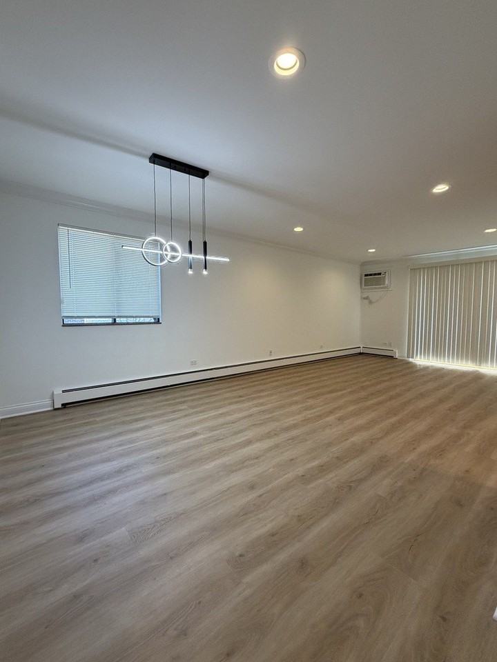 5 Echo Ct Apt 12 - Photo 4 of 38