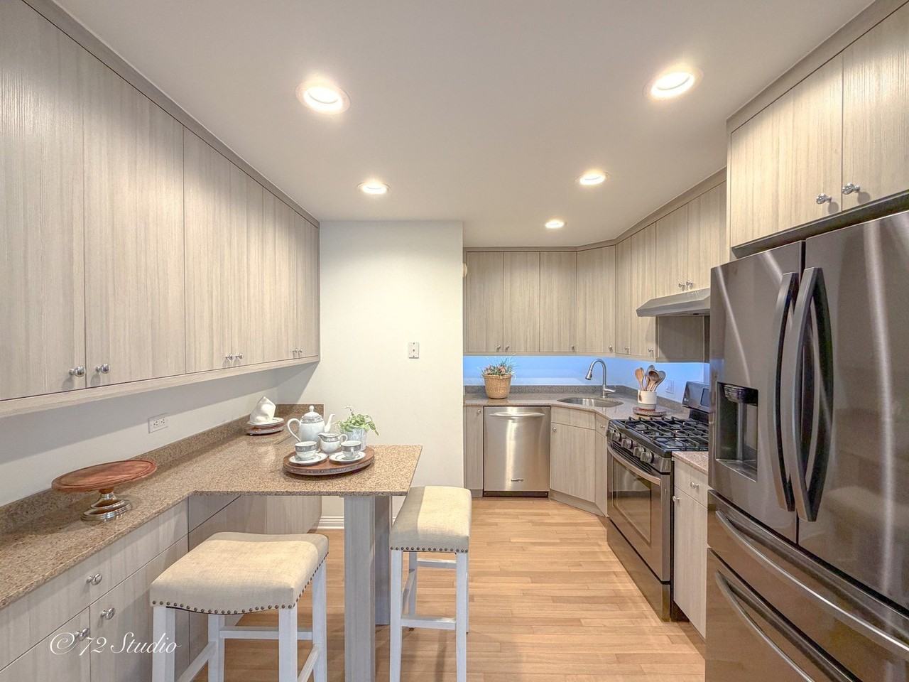 5 Echo Ct Apt 12 - Photo 7 of 38