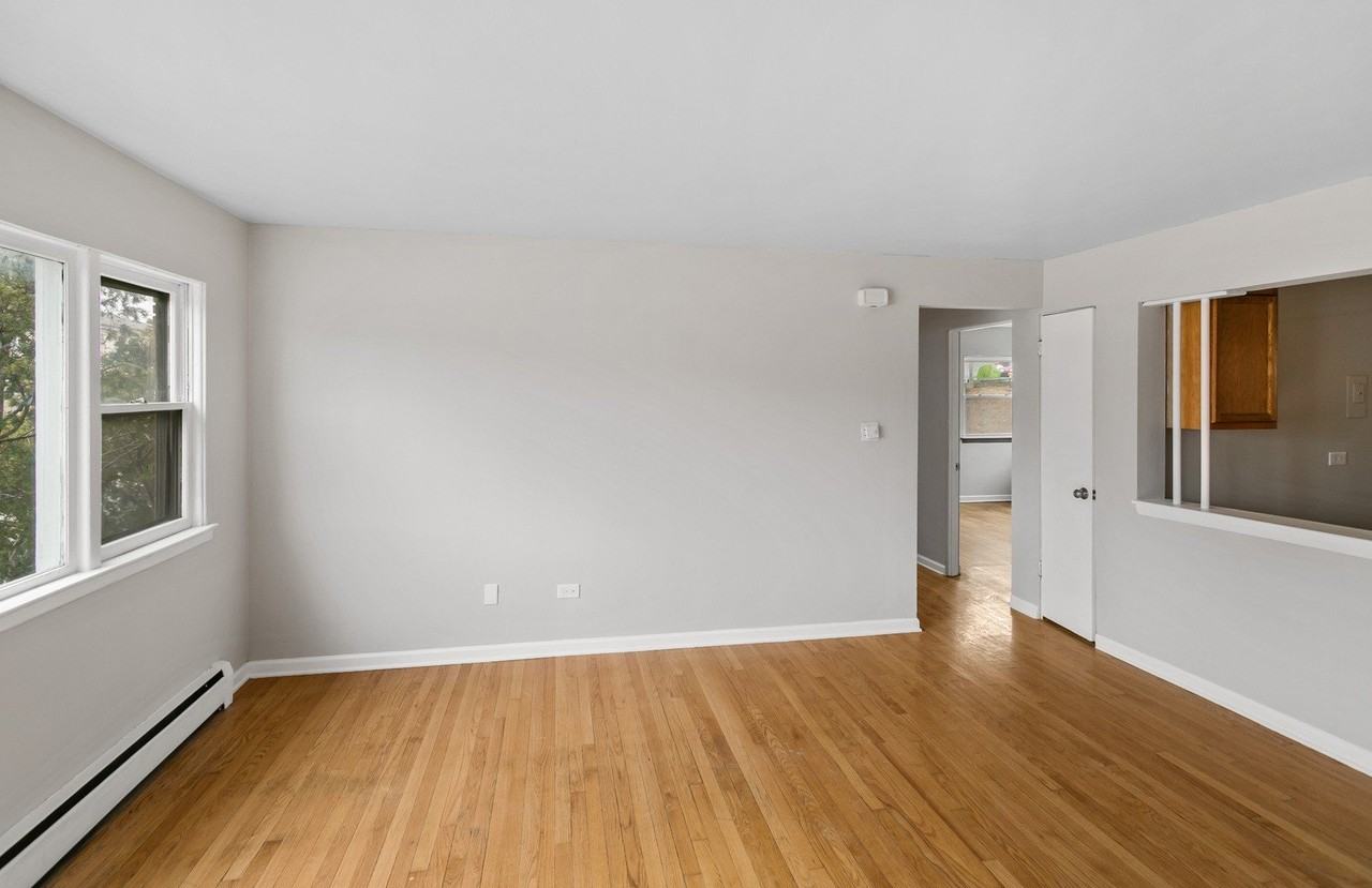 805 N 22nd Ave #1 - Photo 6 of 9