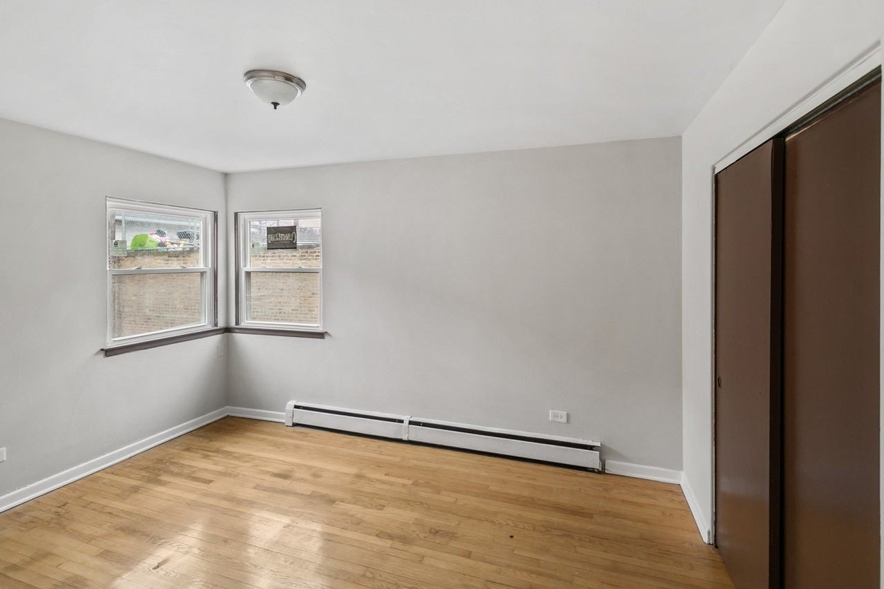 805 N 22nd Ave #1 - Photo 7 of 9