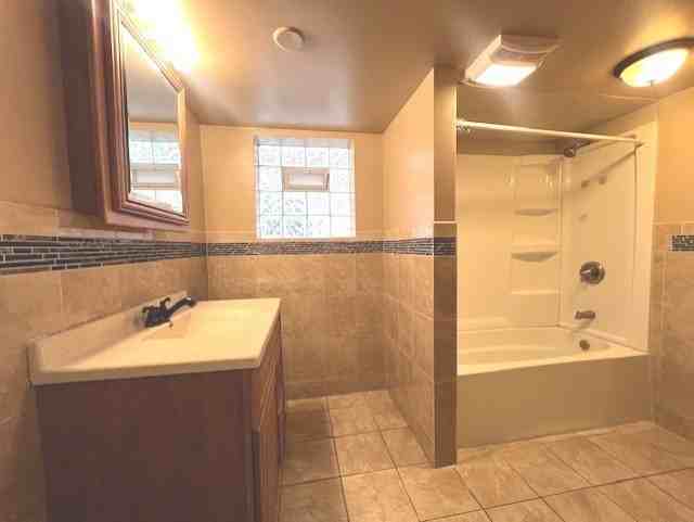 5936 S Kolin Ave Unit G - Photo 4 of 6