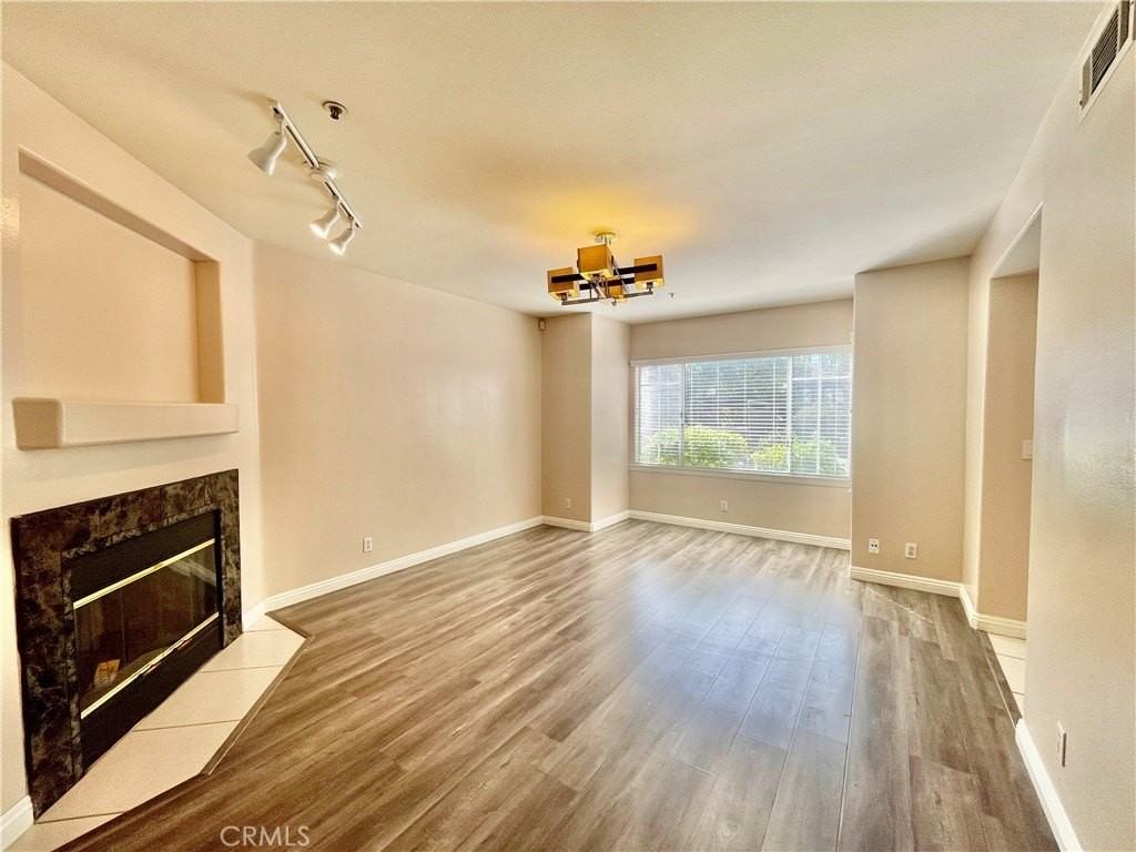 38 N Bonnie Ave #7 - Photo 7 of 22