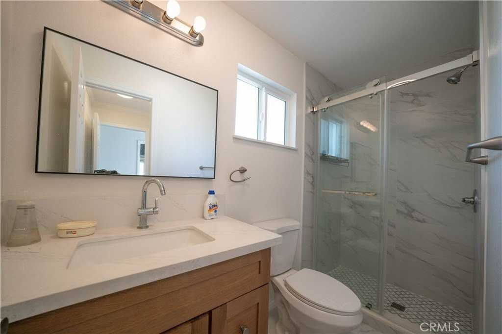 517 N Soldano Ave - Photo 2 of 24