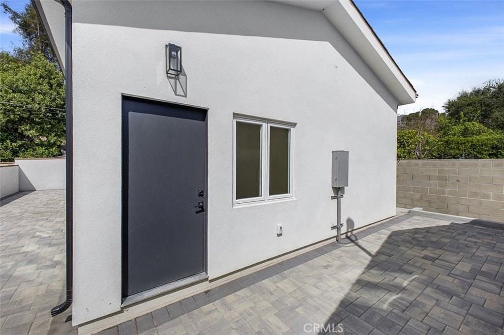 1431 Montgomery Ave #A - Photo 5 of 15