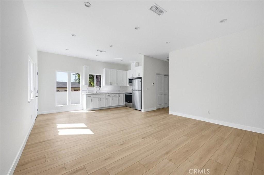 1431 Montgomery Ave #A - Photo 7 of 15