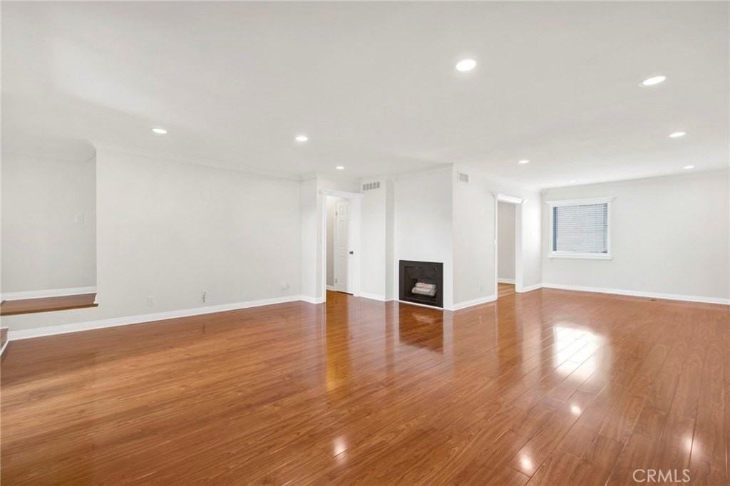 9728 Via Roma - Photo 2 of 27