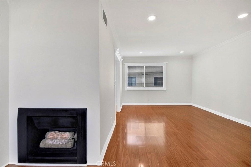 9728 Via Roma - Photo 3 of 27