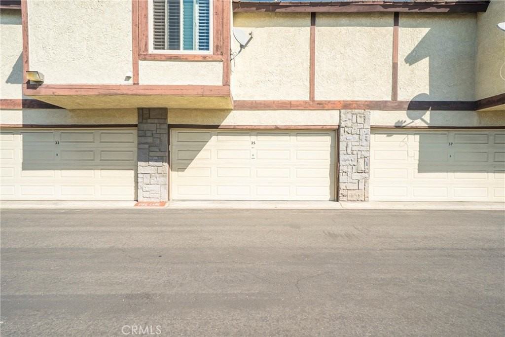 12432 Bay Hill Ct - Photo 5 of 37