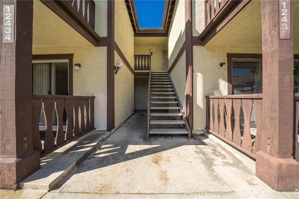 12432 Bay Hill Ct - Photo 6 of 37