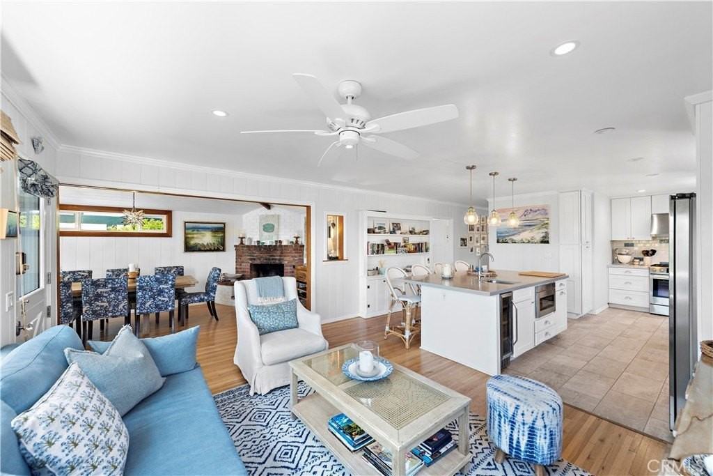 1016 Catalina - Photo 4 of 39