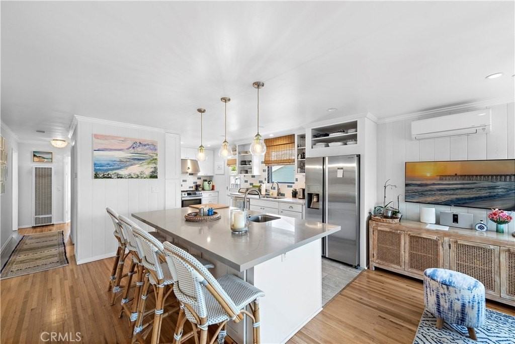 1016 Catalina - Photo 5 of 39